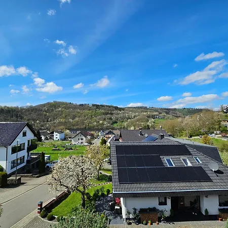 Sim01 Renovierte Monteurs- Und In