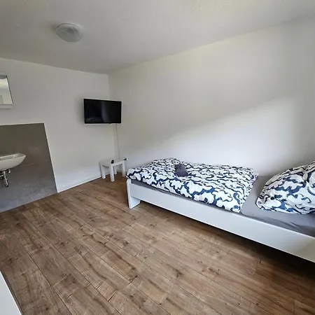 Sim01 Renovierte Monteurs- Und In Апартаменты