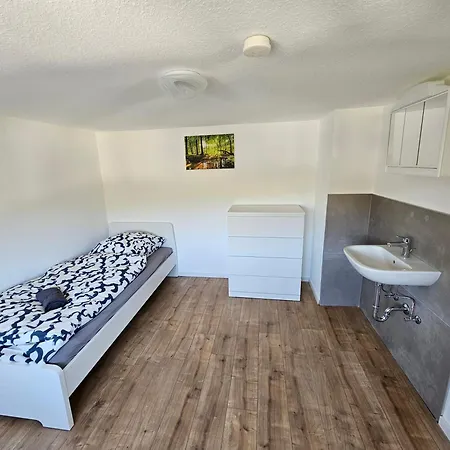 Sim01 Renovierte Monteurs- Und In Зиммерат