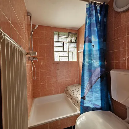 Sim01 Renovierte Monteurs- Und In