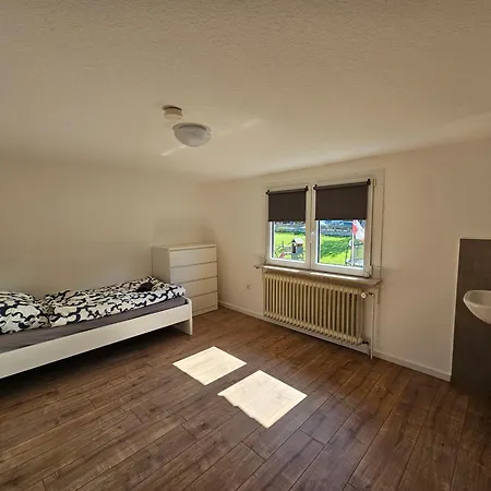 Апартаменты Sim01 Renovierte Monteurs- Und In