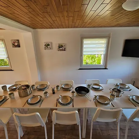 Sim01 Renovierte Monteurs- Und In *