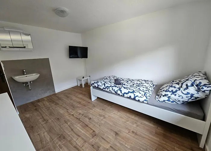 Sim01 Renovierte Monteurs- Und In Apartamento